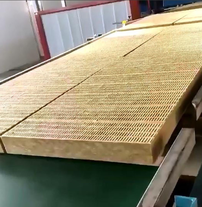 山东岩棉板价钱每平米